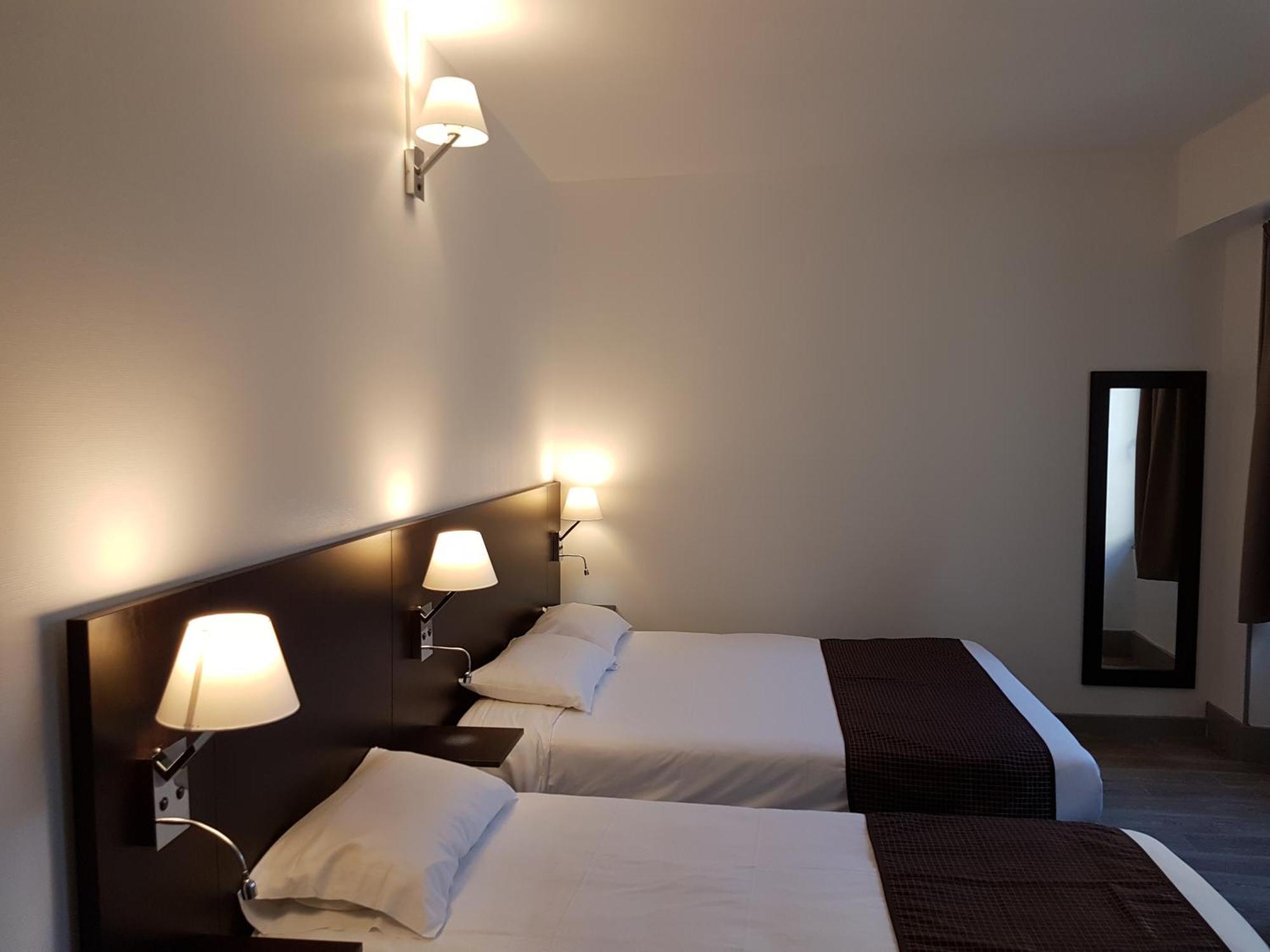 Nevers Hotel Екстер'єр фото