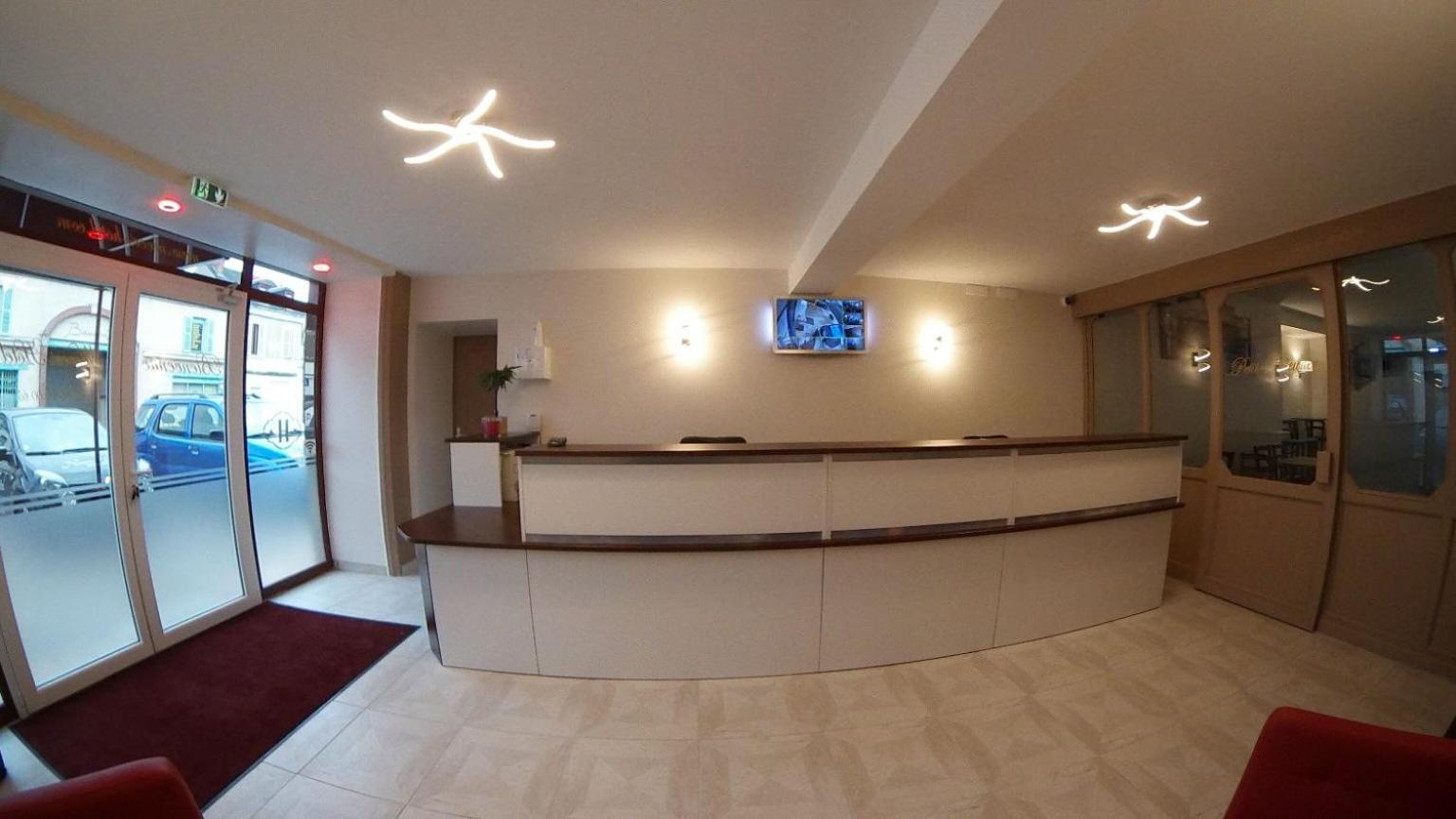 Nevers Hotel Екстер'єр фото
