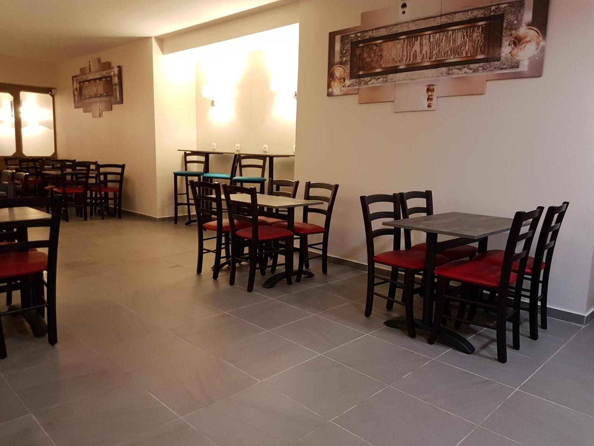 Nevers Hotel Екстер'єр фото