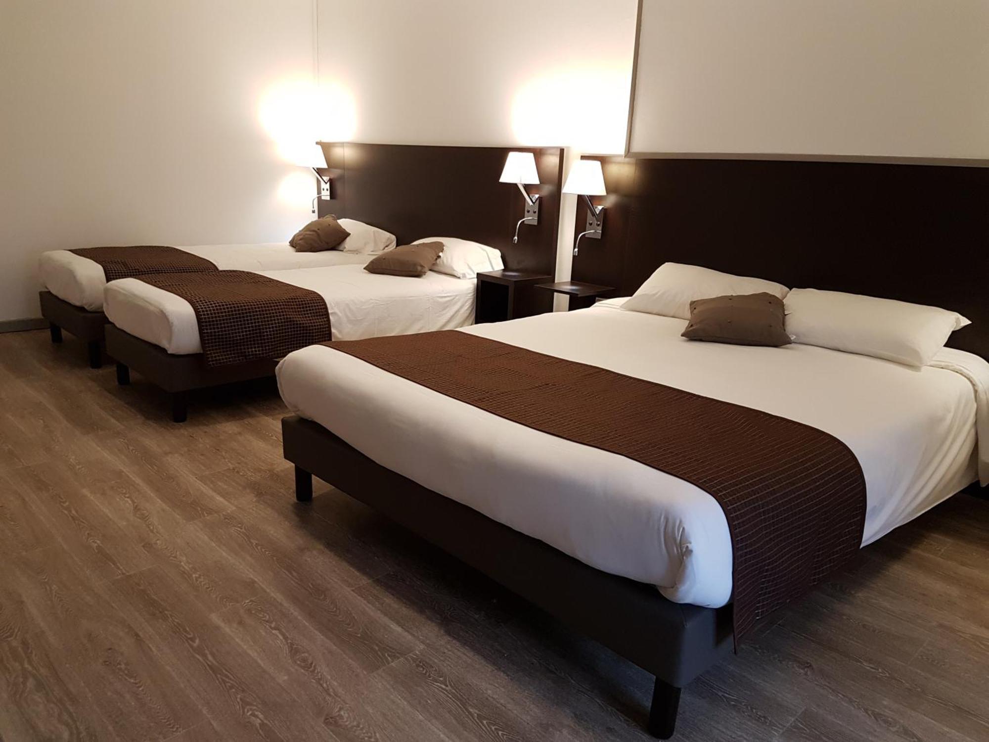 Nevers Hotel Екстер'єр фото