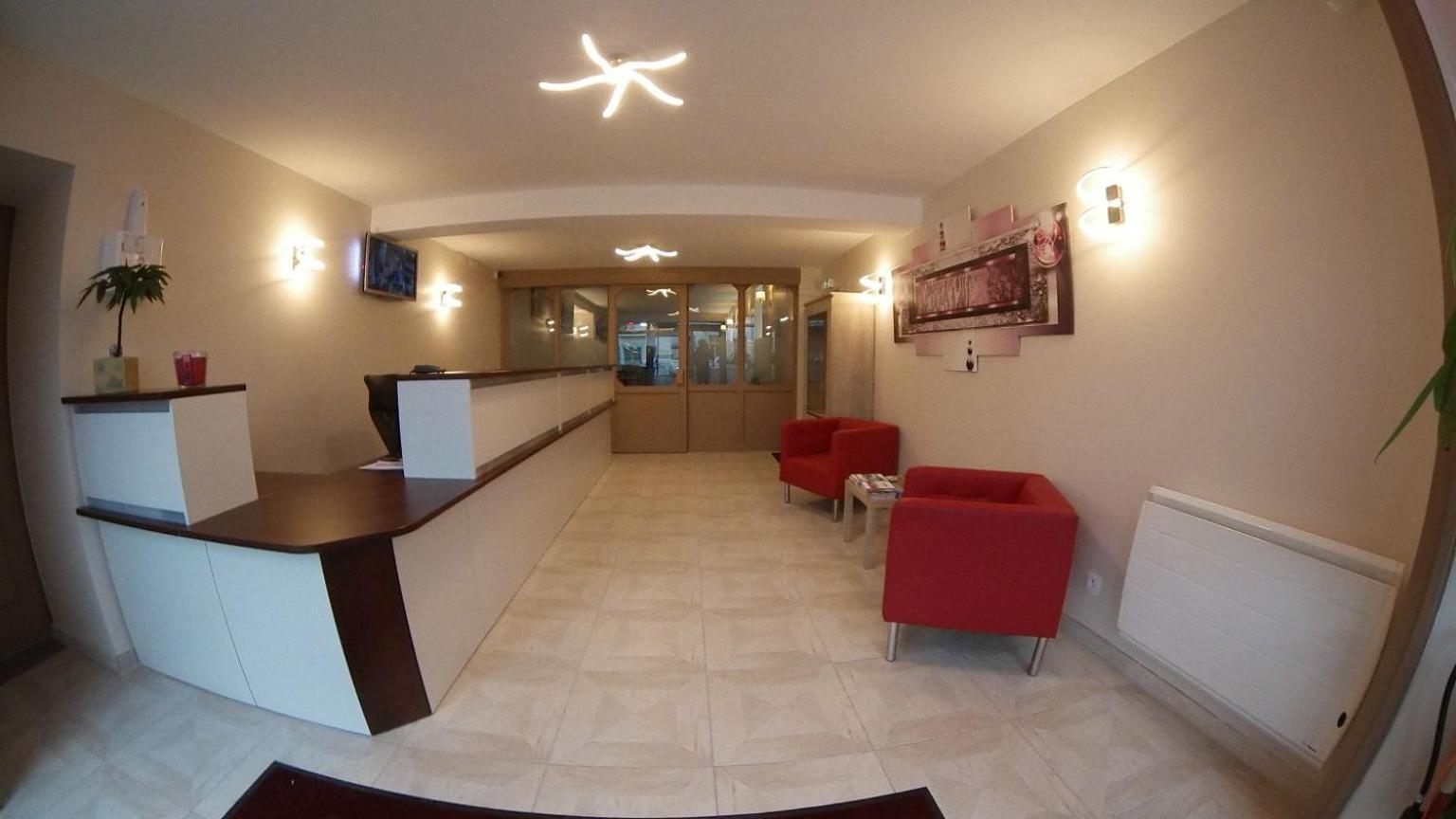 Nevers Hotel Екстер'єр фото