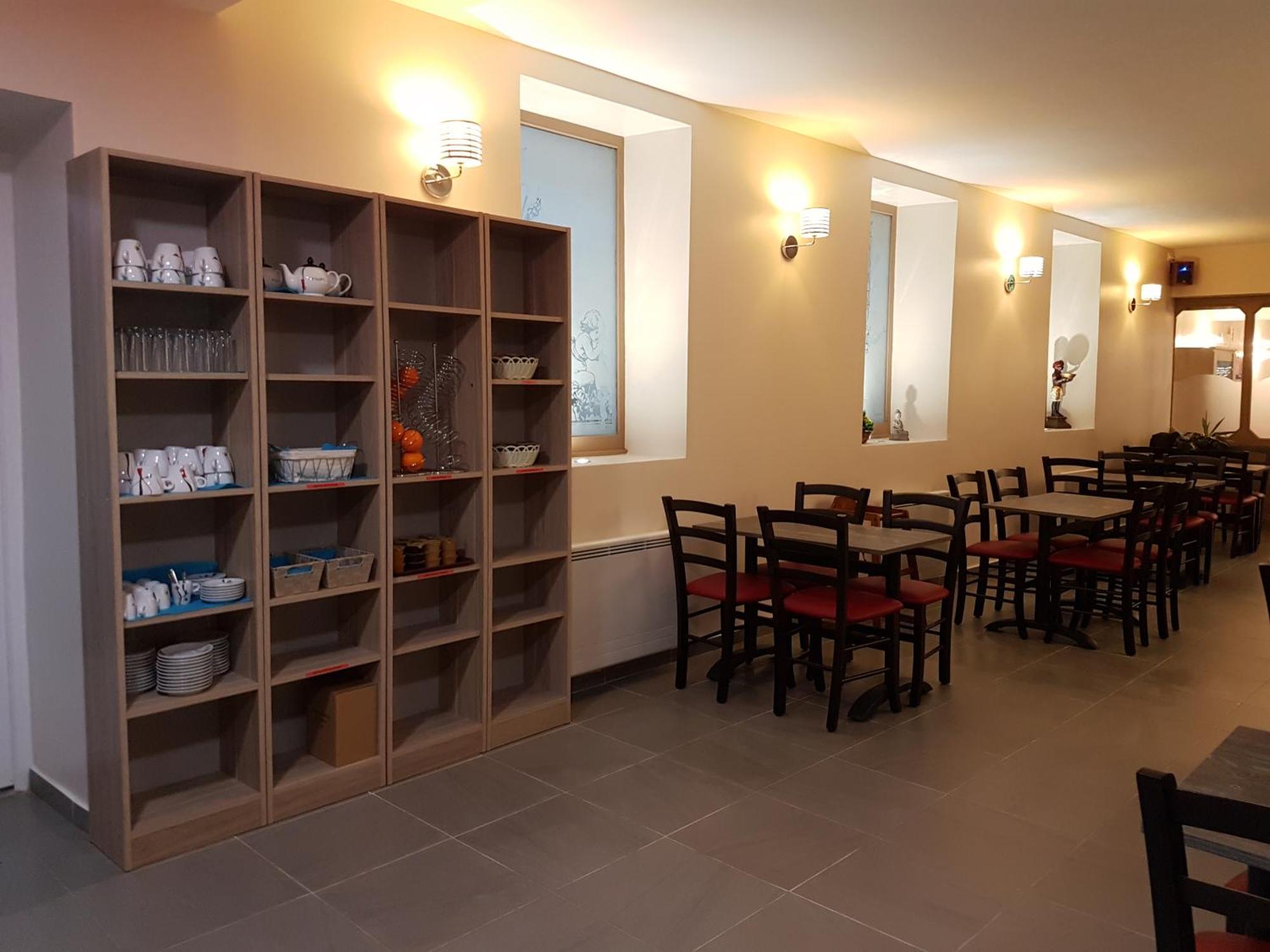 Nevers Hotel Екстер'єр фото
