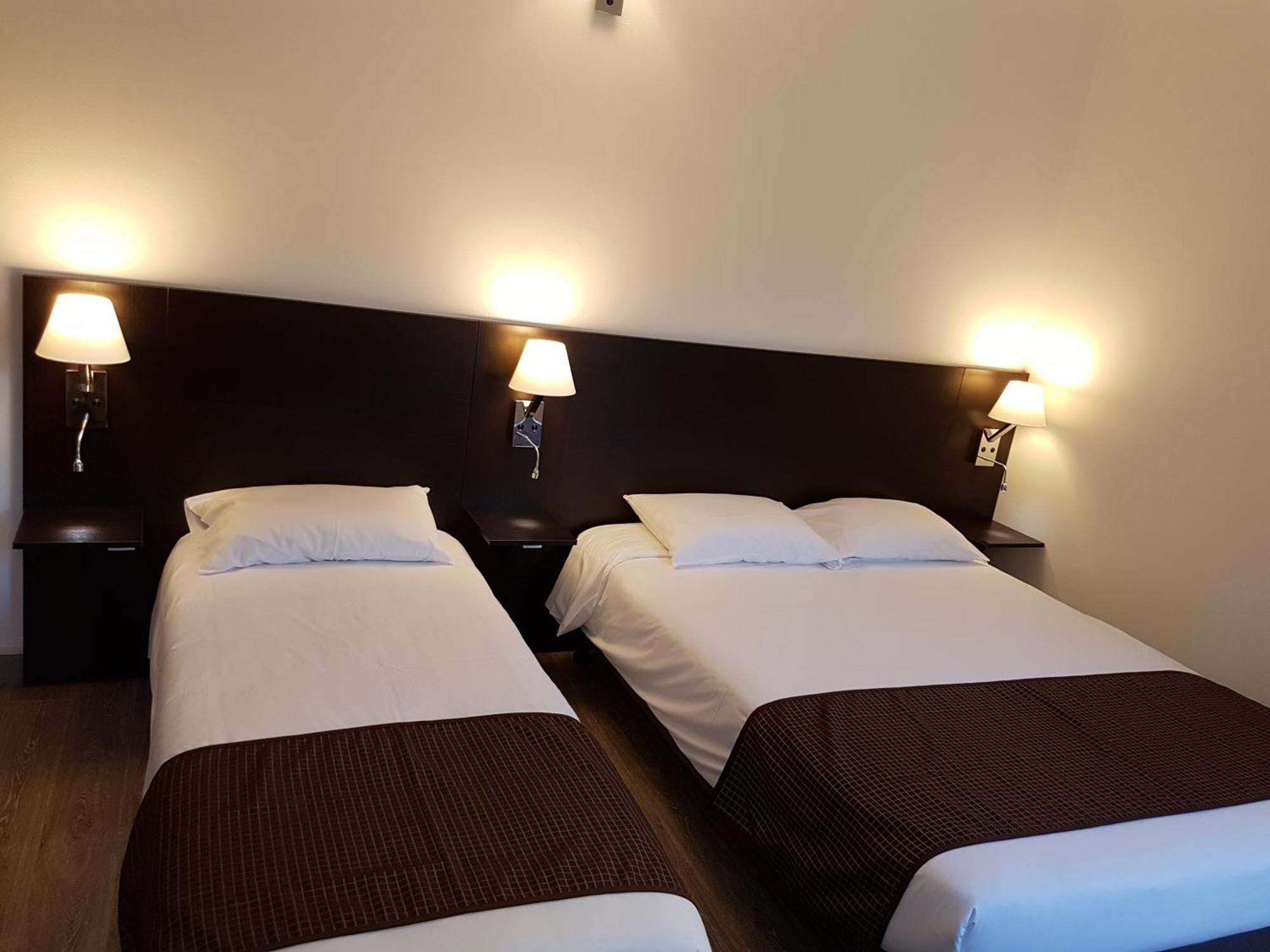 Nevers Hotel Екстер'єр фото